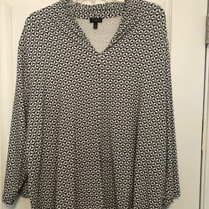 Talbots 3x pullover black & white patterned top